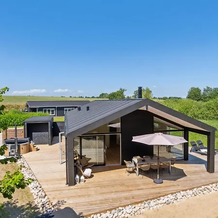 Pia - 350m From The Sea By Interhome *